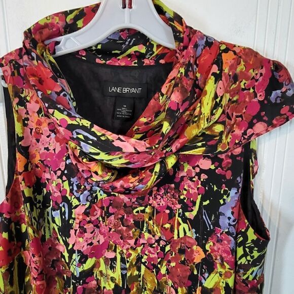 Plus Size Lane Bryant Sleeveless Floral Dress - Picture 9 of 10